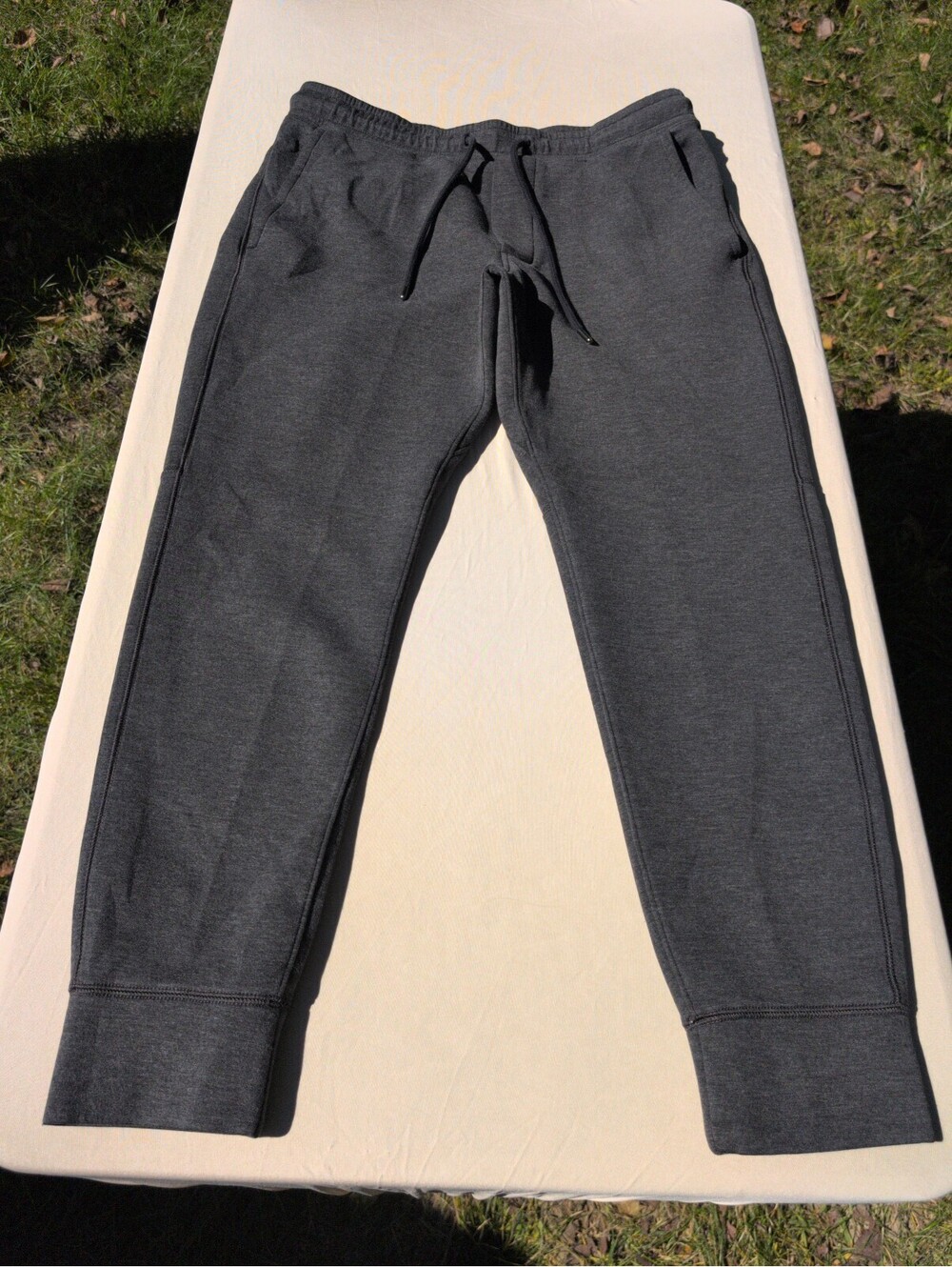 American Eagle Joggers Mens Medium Dark Gray Jogger Pants Tapered Drawstring